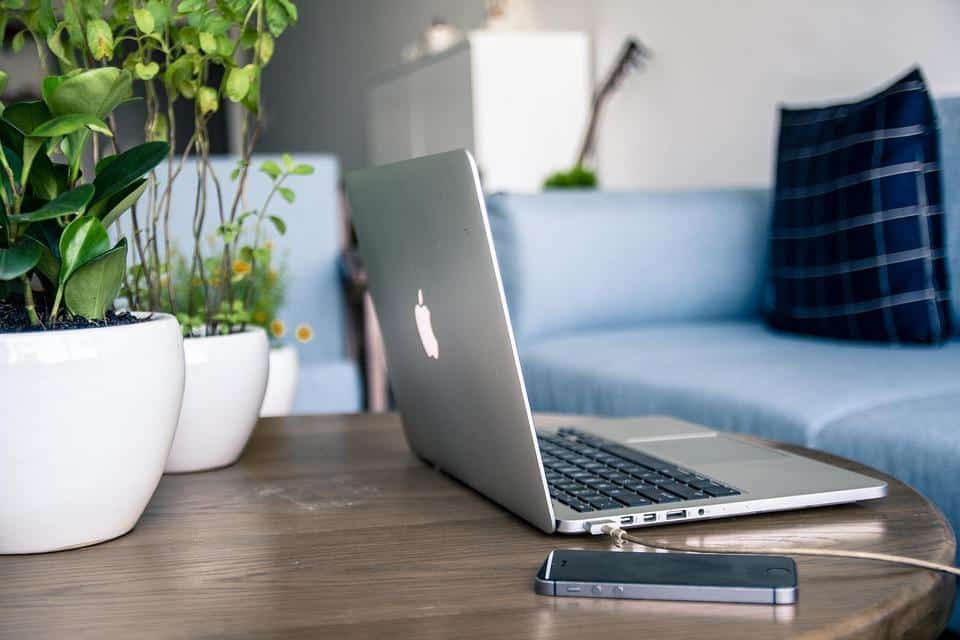 10 Must-Have Items for Your Dream Home Office
