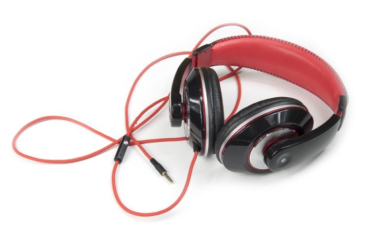 10 Reasons You Need a Wired Gaming Headset Today!