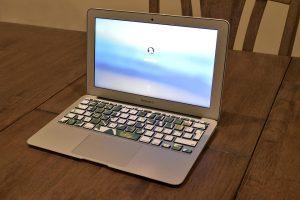 7 Common MacBook Air Display Issues and How to Fix Them
