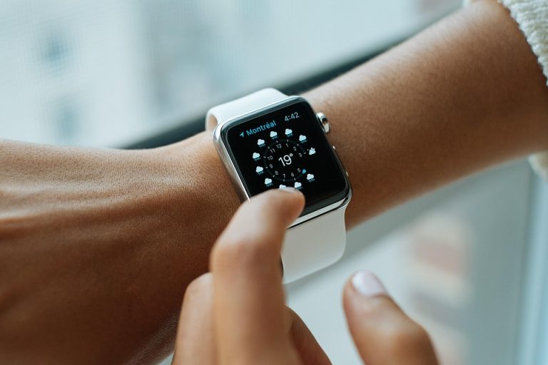 7 Decentralized Applications Revolutionizing Our Digital World