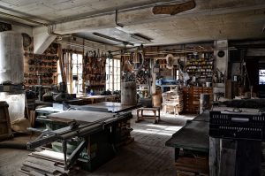 7 Must-Have Trading Strategy Tools for Success