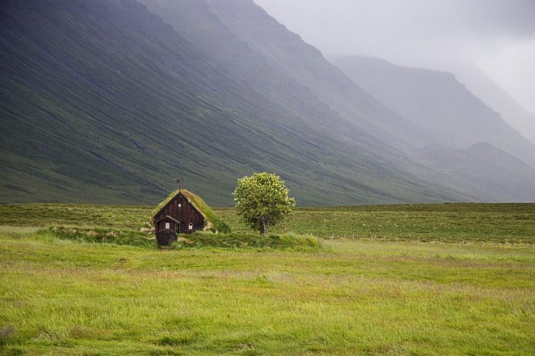 7 Reasons Remote Administrative Jobs Are Game-Changers