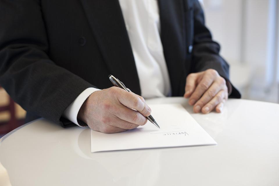 7 Reasons Smart Contracts Are the Future of Transactions