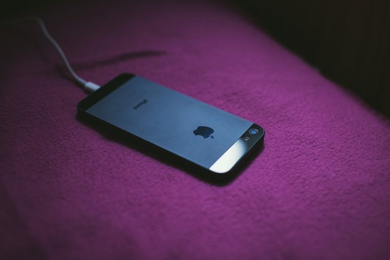 7 Simple Fixes for Troubleshooting iPhone Charging Problems
