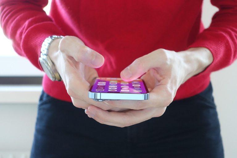 iPhone 13 Camera Woes: Users Report Unexpected Glitches