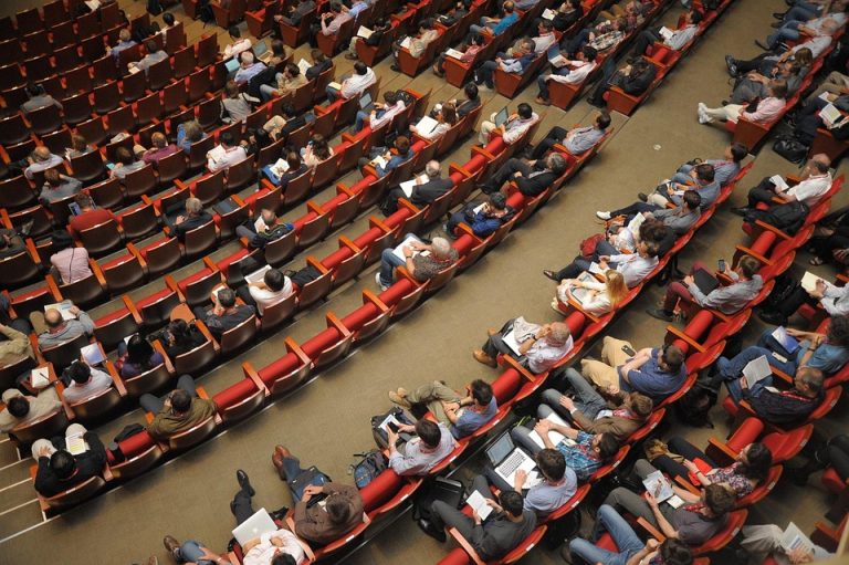 10 Virtual Meeting Tips to Boost Engagement Instantly